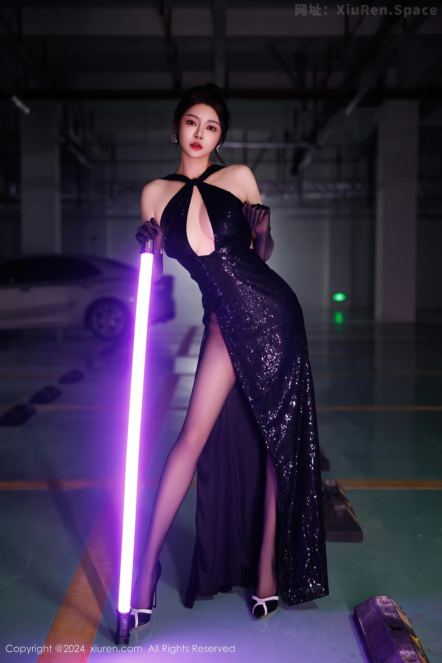 图片[3]-[XiuRen秀人网] VOL.9512 模特凯竹Quinn性感黑色连衣裙配黑丝袜秀丰腴身材撩人诱惑写真82P-秀人网官方网站